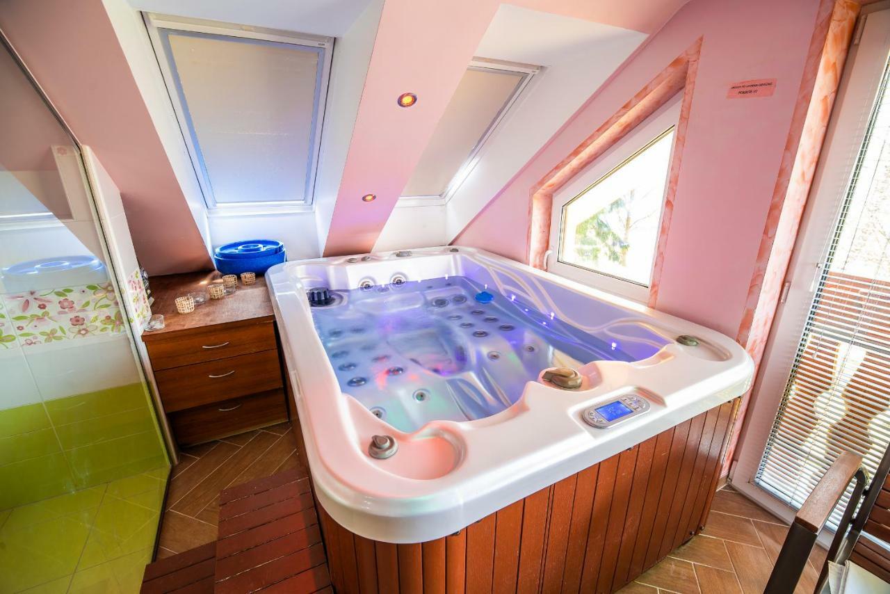 Luxury Apartment Ana With Hot Tub Visnja Gora Esterno foto